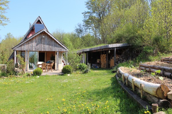 Nos terrasses de cultures, au plus près de l'habitation pour les légumes les plus éxigeants en visites. Sources PermacultureDesign