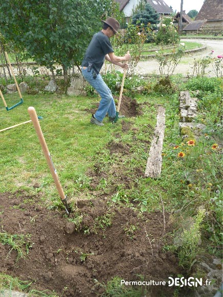 La culture sur butte est une technique de Permaculture avec des avantages et des inconvénients.