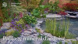 Caractéristiques, avantages et inconvénients du paillage minéral d’ardoise et autres roches comme la pouzzolane dans votre jardin en permaculture.