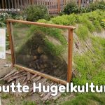 La butte Hugelkultur, contenant beaucoup de bois, est une technique de cultures potagères et fruitières atypique popularisée par Sepp Holzer le célèbre permaculteur autrichien.