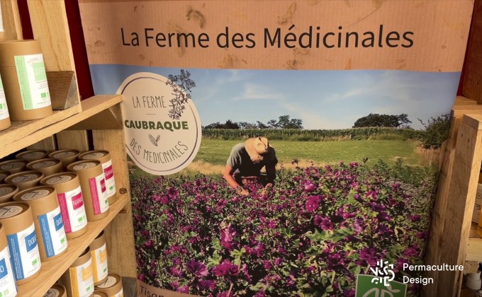 Caubraque, La Ferme des Médicinales, une marque qui propose des tisanes, sels aromatisés, gelées et sirop de plantes médicinales cultivées en agriculture biologique dans le Béarn.