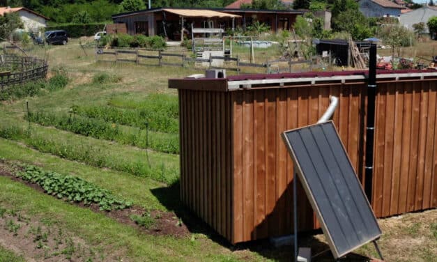 Un séchoir solaire low-tech comme déshydrateur pour une production professionnelle